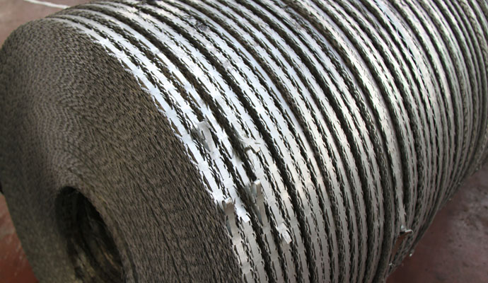 Galvanized Razor Coil End